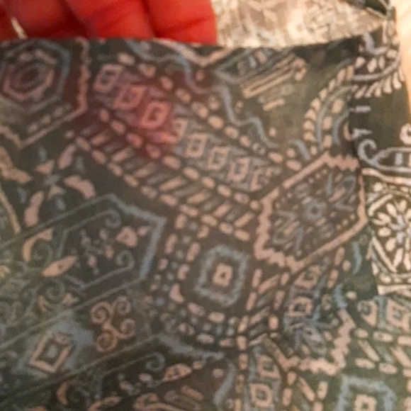 Lucky Brand Green/White/Blue Geometric Print Top, Large, NWT - Picture 5 of 12